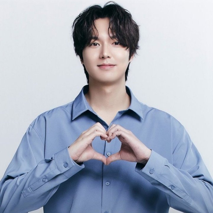 #LeeMinHo IG takipçi sayısı 30 Milyona ulaştı. Bu sayıya ulaşan ilk koreli actor.
Tebrikler meleğim. <a href="/ActorLeeMinHo/">Lee Min Ho</a> 
👏👏👏👏👏👏👏👏🎉🎉🎉🎉🎈🎈🥇