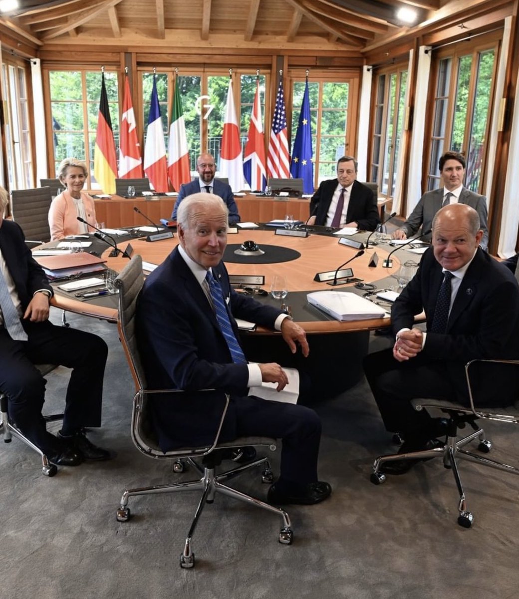 Wir sollten glücklich sein, dass auf dem Stuhl neben <a href="/POTUS/">President Donald J. Trump</a> @Bundeskanzler <a href="/OlafScholz/">Olaf Scholz</a> sitzt und nicht Merz, Söder oder Laschet. #G7