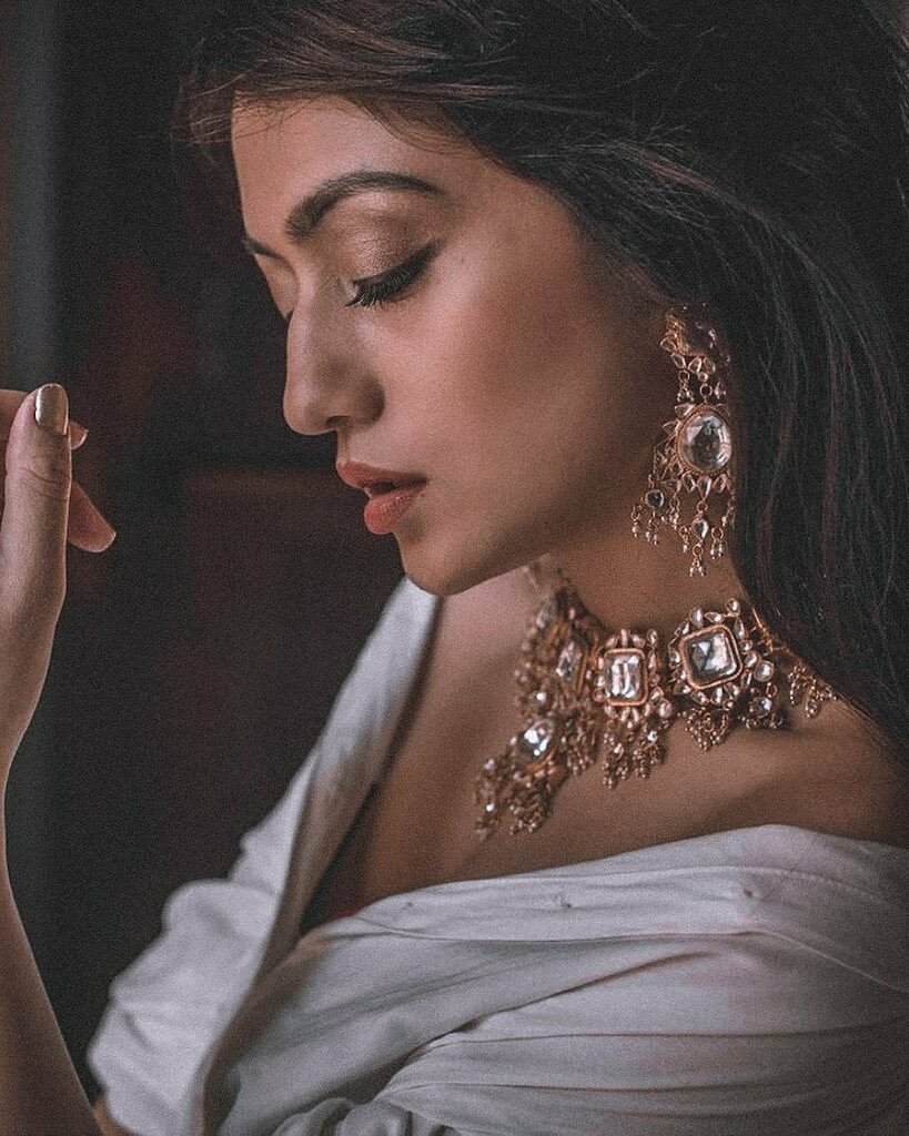 “Beware of destination addiction, a preoccupation with the idea that happiness is in the next place, the next job, and with the next partner. Until you give up the idea that happiness is somewhere else, it will never be where you are.”
– Robert Holden

#WhatKarishmaWore 
Wea…