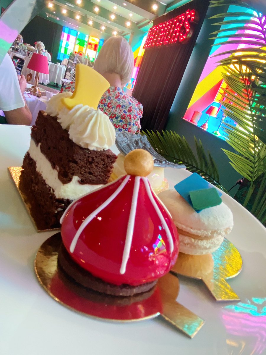 Alexis Forsyth tweet media