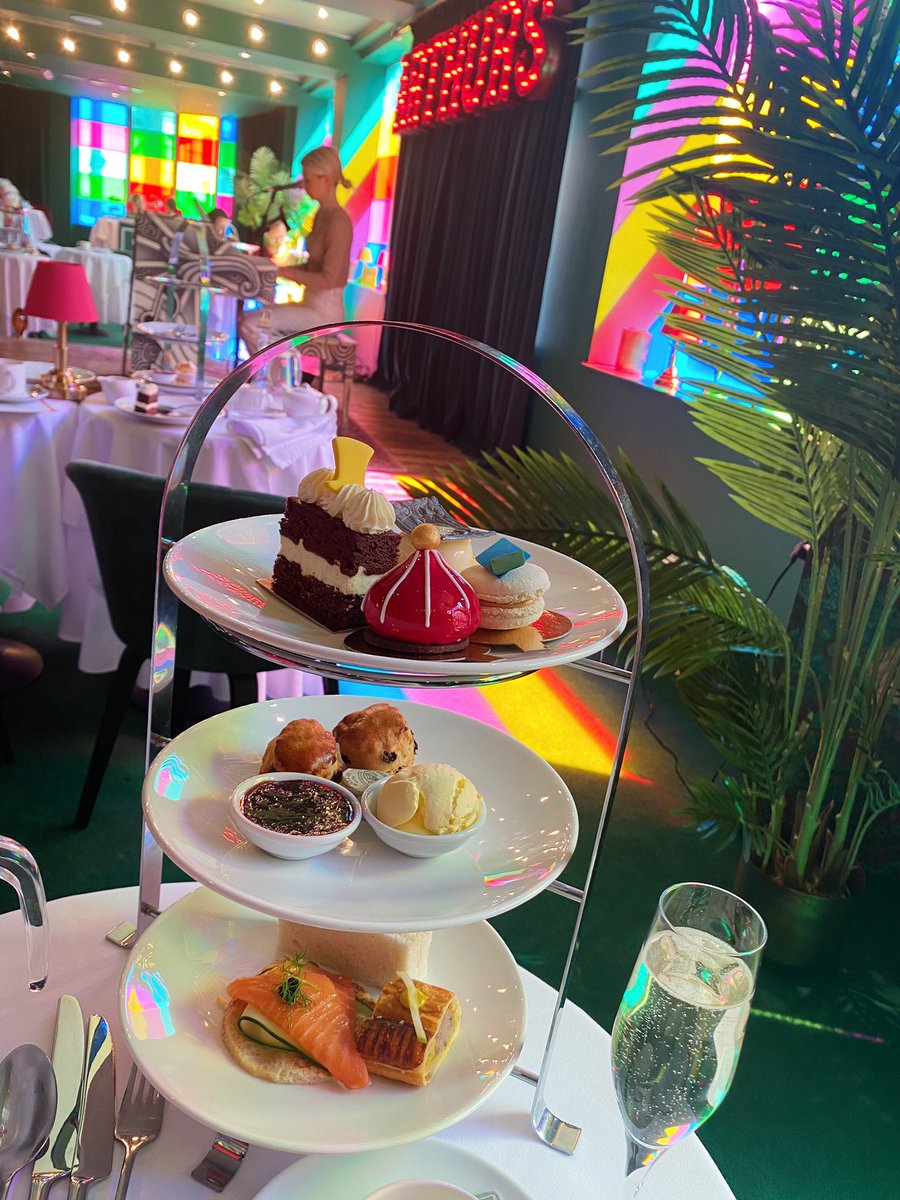 Alexis Forsyth tweet media