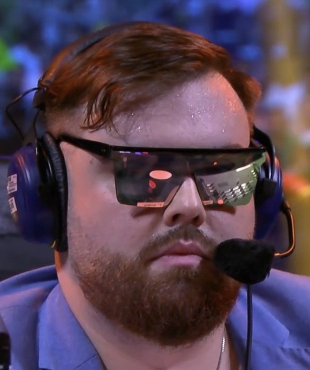 José&Knuckles tweet media