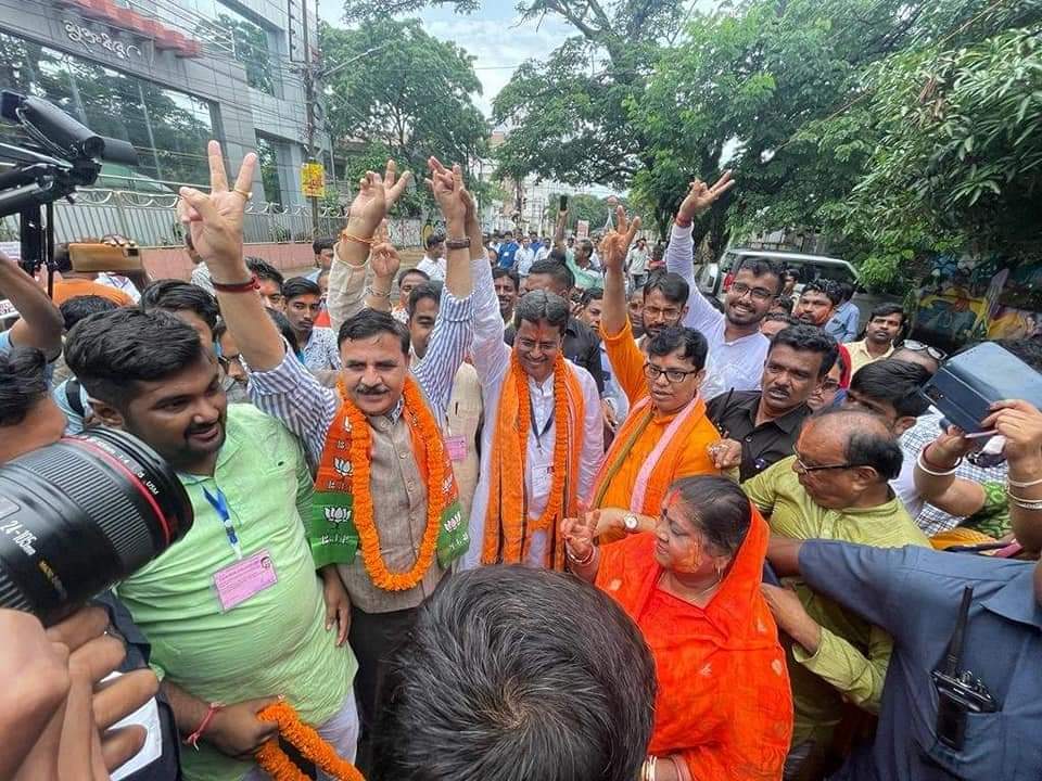 PhanindranathS3's tweet photo. Congratulations to @BJP4Tripura for winning the by-elections with flying colours. It was a great victory to bag 3 out of 4 seats. Heartiest Congratulations to HCM @DrManikSaha2 ji to win Town Baradwali constituency with huge margin.@narendramodi ji @JPNadda ji. https://t.co/utmmq5Dryp