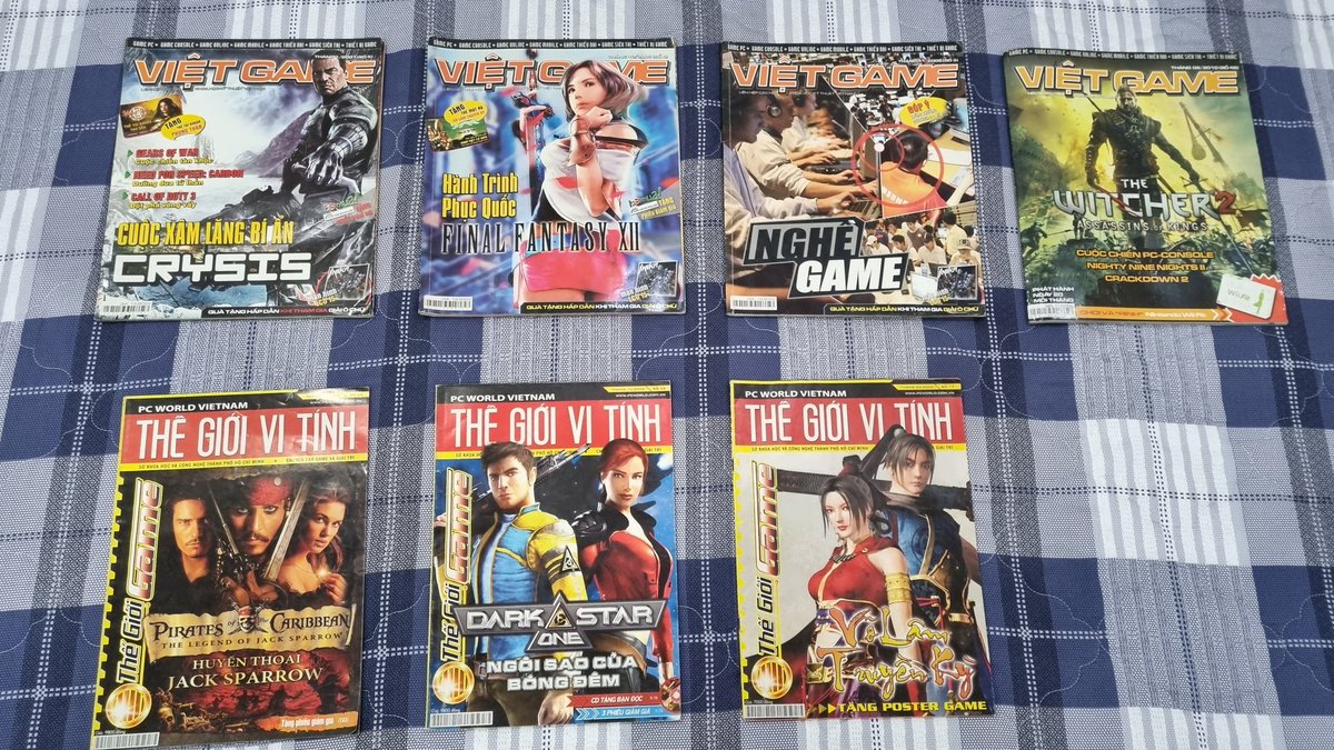 comradecuong's tweet photo. Just received these 7 Vietnamese Gaming Magazine this Sunday Noon June 26 of 2022 (🇻🇳 time zone) today 😃🕹👾🎮😊
•
#VietnamGamingMagazine
#GamingMagazine #Журнал #GameMag #VideoGame
#GameMagazine #Magazine https://t.co/3VYl38VnFS