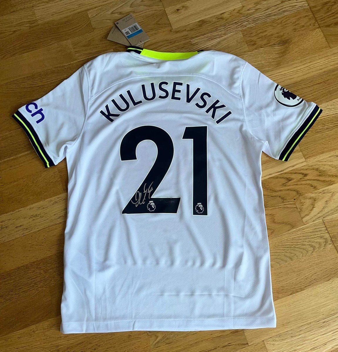 Tottenham Tiers (@tottenhamtiers) on Twitter photo TottenhamTiers Year Anniversary Giveaway! Win a signed Dejan Kulusevski 2022/23 Shirt, all you have to do is:
• Follow <a href="/TottenhamTiers/">Tottenham Tiers</a> & @SportySuz21
• Like and Retweet
Winner will be announced a month today, good luck! 🤍 TottenhamTiers Year Anniversary Giveaway! Win a signed Dejan Kulusevski 2022/23 Shirt, all you have to do is:
• Follow <a href="/TottenhamTiers/">Tottenham Tiers</a> & @SportySuz21
• Like and Retweet
Winner will be announced a month today, good luck! 🤍