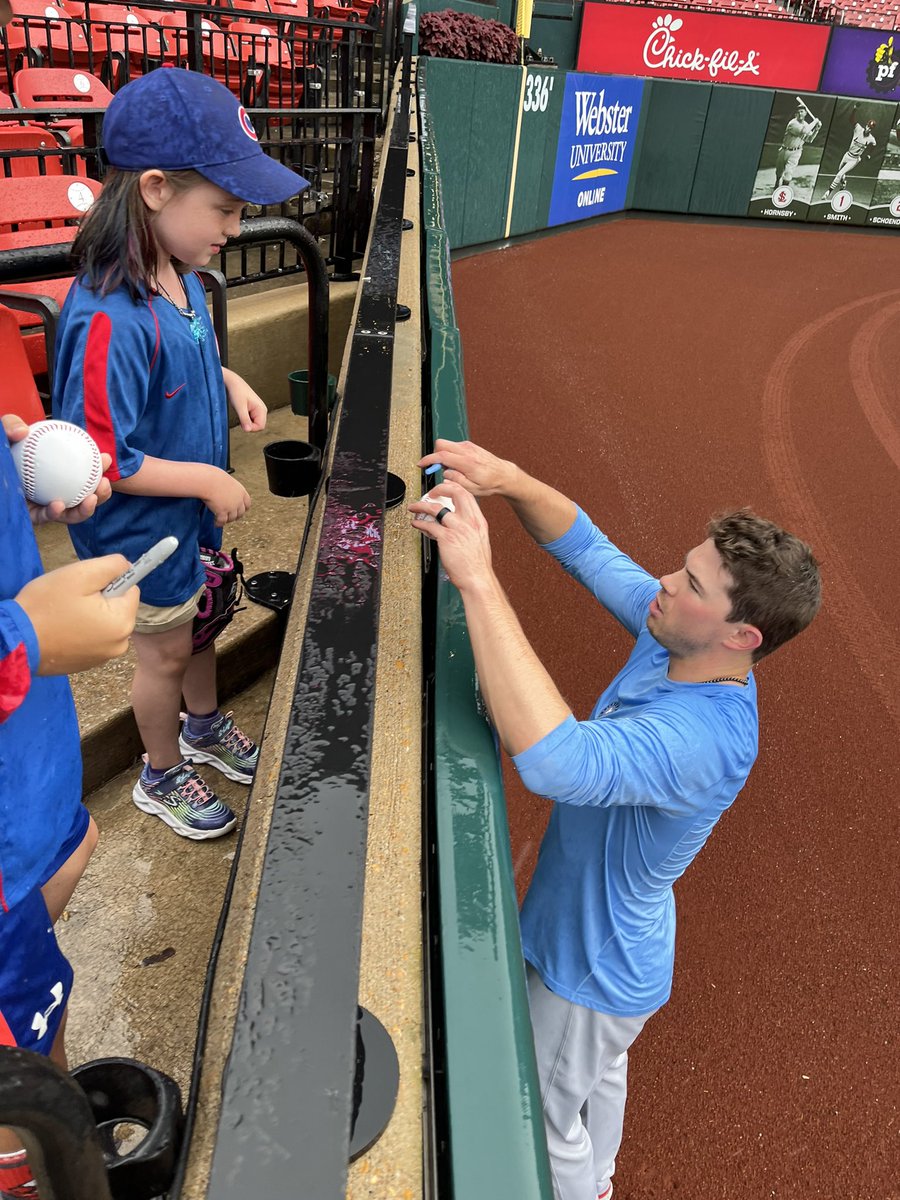 BlueBeardTBL's tweet photo. @kthompson_71 thank you for throwing my 7 year old daughter a ball before game 2 of the Cubs/Cards game and then signing it before game 3 on Sunday!!! She was super excited!!! https://t.co/6u0HI753D6