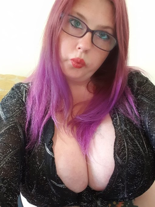Ready to please x x x x  x x Live on cam now x x x x  x x Links in my pinned post x x   @ilove_bigtits<a href="/tag/adultwork"class="tags"><span>#adultwork</span></a>