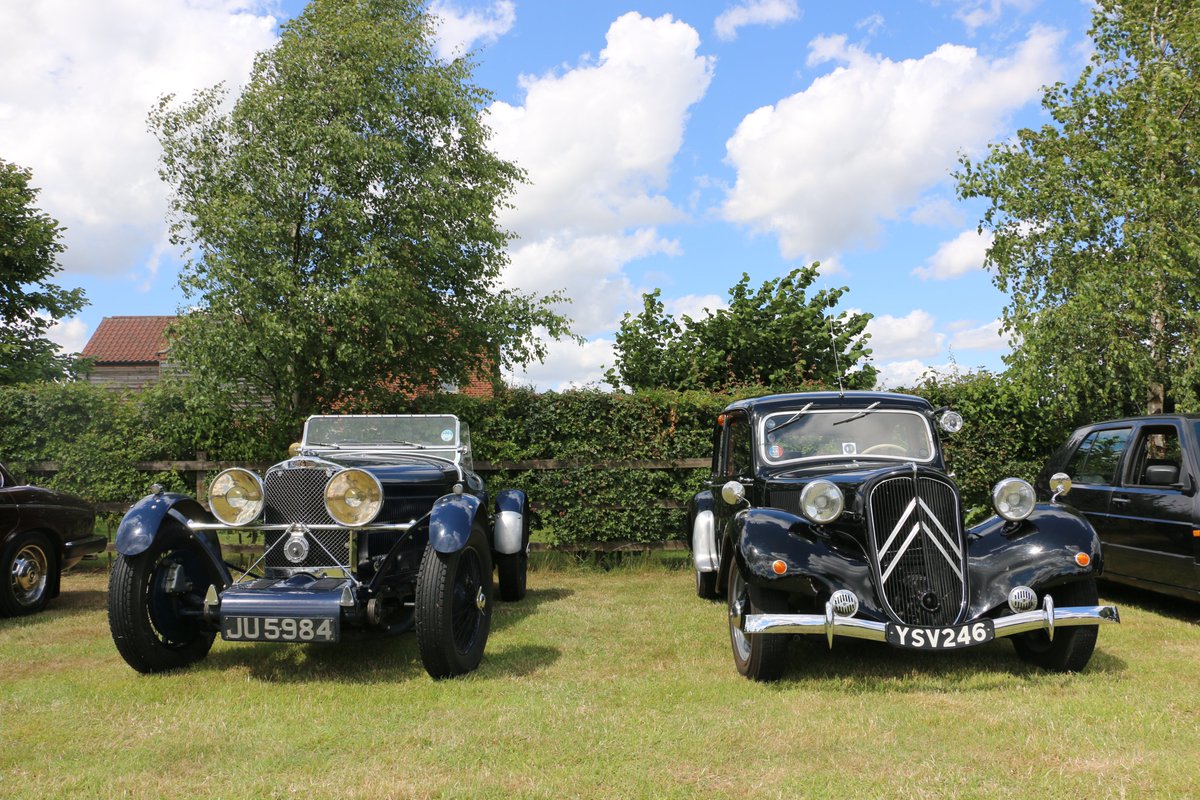 rubythehealey's tweet photo. #classiccars at #ludham #opengardens today everything from #stanleysteam cars and #oldsmobile to #Austin #reliant and #sunbeam plus some #citroen traction action. #carshow #Norfolk #norfolkbroads #petrolheads #steamcar #classiccarshow https://t.co/JKL7I7aft8