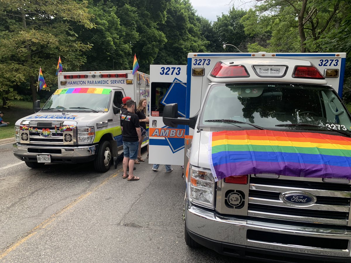 HaltonMedics207's tweet photo. We are already for @PrideToronto parade 🌈🚑! https://t.co/MSDfKJVKsX