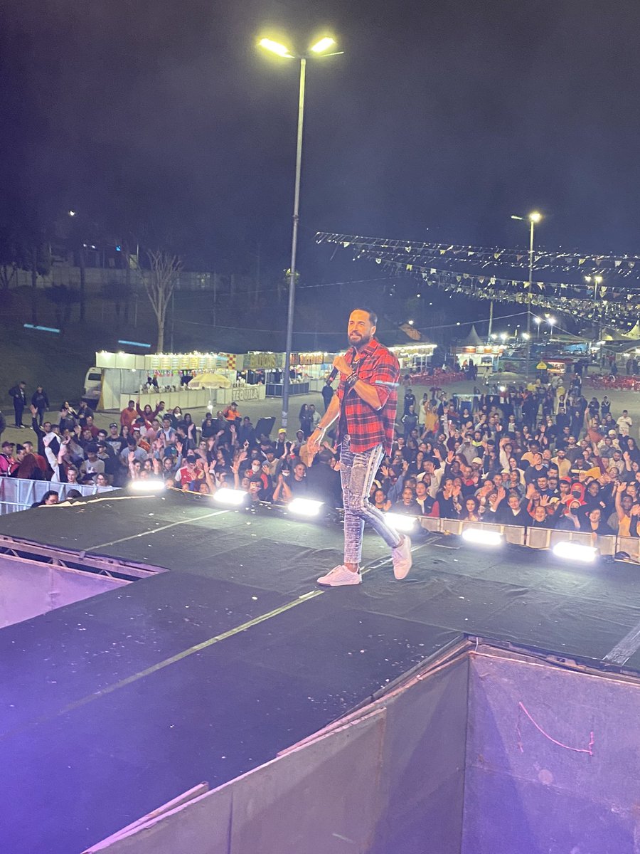 Latinooficial's tweet photo. Latinera ontem na festa junina de Jandira/Sp. Incrível!! Gratidão 🙏🏼❤️ https://t.co/C8iaoaAXMT