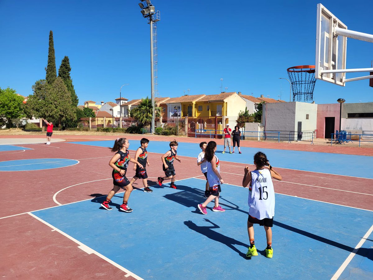 clubbasketstf's tweet photo. 🏀🏀Final a una magnífica temporada 🏀🏀 Tomamos impulsó #pasoapasocanastaacanasta https://t.co/agdFlkWzMj