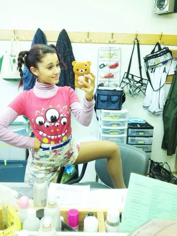 scarroman0ff's tweet photo. my baby 🤍🩹
#HappyBirthdayArianaGrande 
#HappyBirthdayAriana https://t.co/AiWWjTqXLT