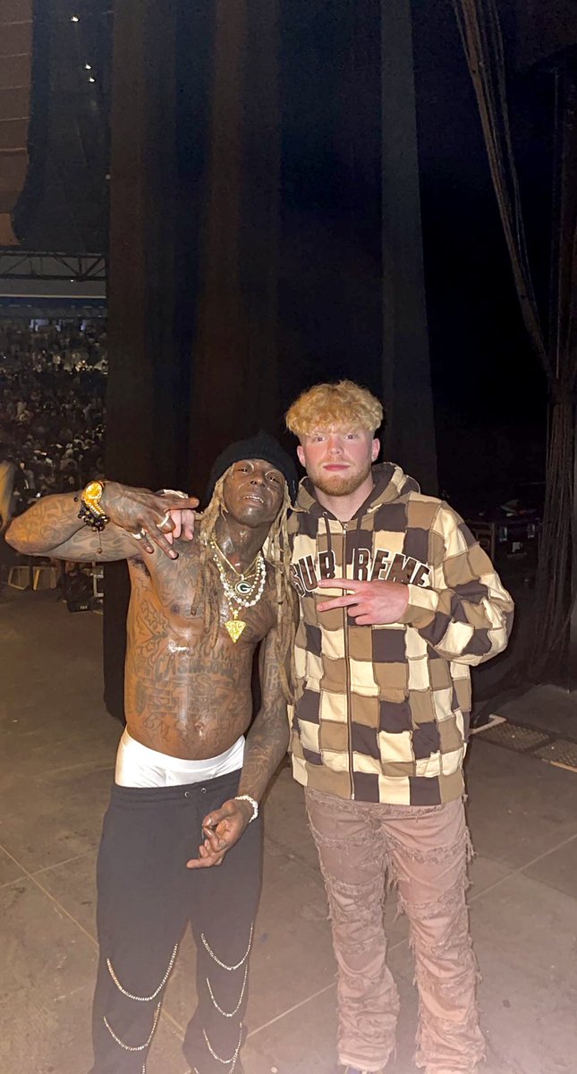 Linked up with Lil Wayne last night after his show in Milwaukee… One of the greatest rappers to ever walk on this planet… Gonna get on the court soon! 🏀