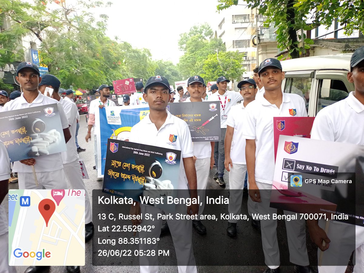 SatyamJ96392175's tweet photo. Cadets Of 1Bengal Naval Unit NCC Observed INTERNATIONAL DAY AGAINST DRUG ABUSE &amp; LLLICIT  TRAFFICKING On 26th JUNE 2022 At Parkstreet. 

#SayNoToDrugs
#kolkatapolice
#westbengalpolice 
#cid 
#ncc https://t.co/dhvEcMqFat