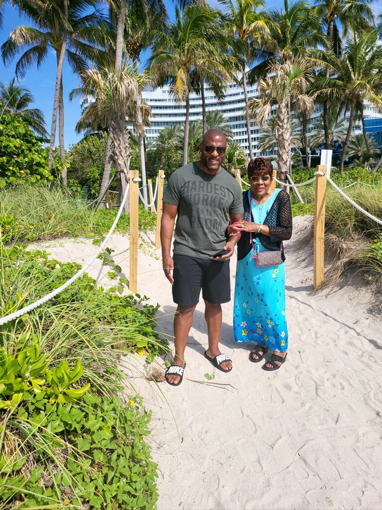 Robert Jackson tweet media