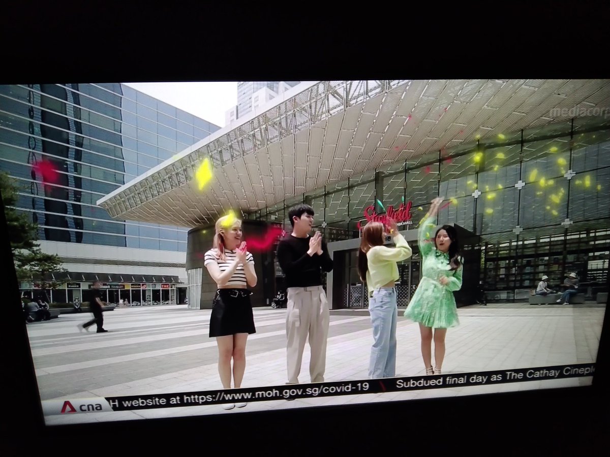UkissLaboum's tweet photo. Seoul, 1.56am.

I switched on TV &amp; #Solbin appeared LOL~📺

#LABOUM #라붐 #안솔빈 #솔빈 #CNA #GangnamInsidersPick https://t.co/rr6AfA3ODV