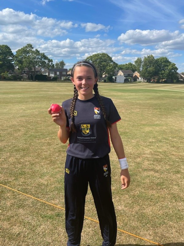 Ellie Rowley tweet media