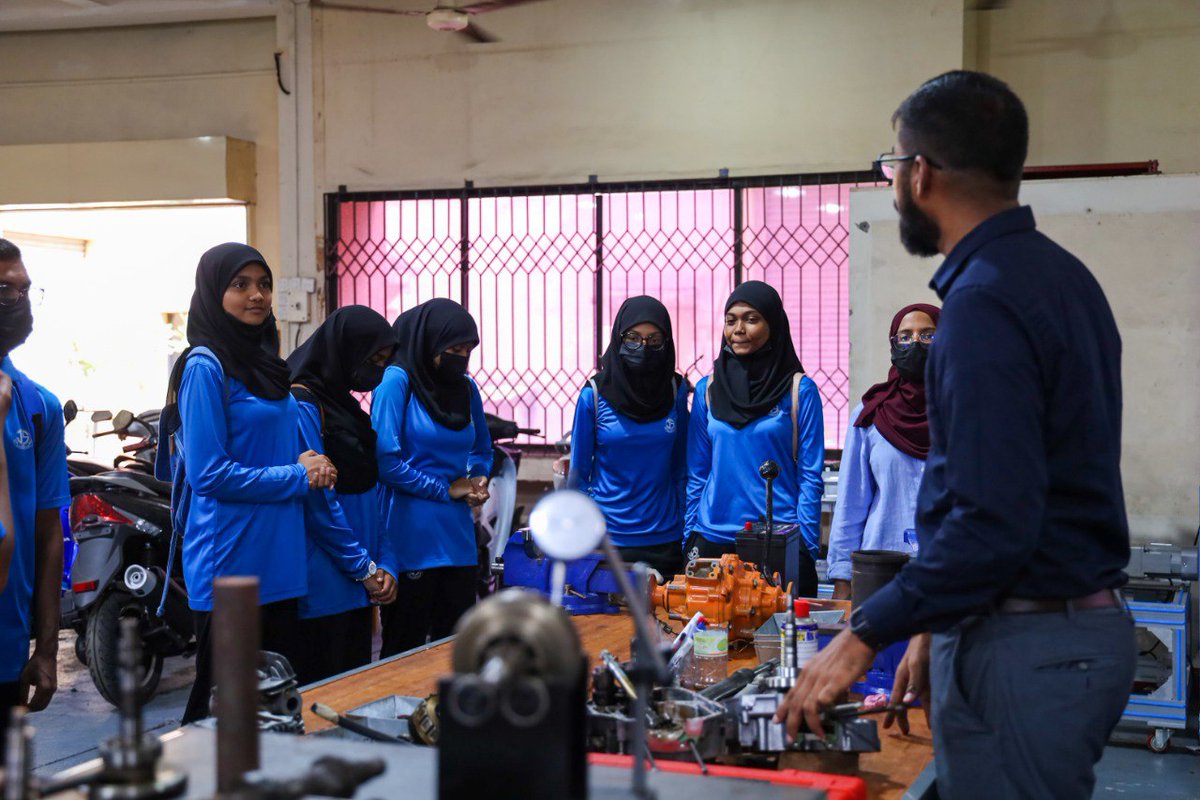 MVPolytechnic's tweet photo. Highlights of Vocational career fair session 1 today at Maldives Polytechnic. 

#MVPolytechnic #SkillsforAll #TVET #Funara - Youth In Action https://t.co/Z4zlhdoFI8