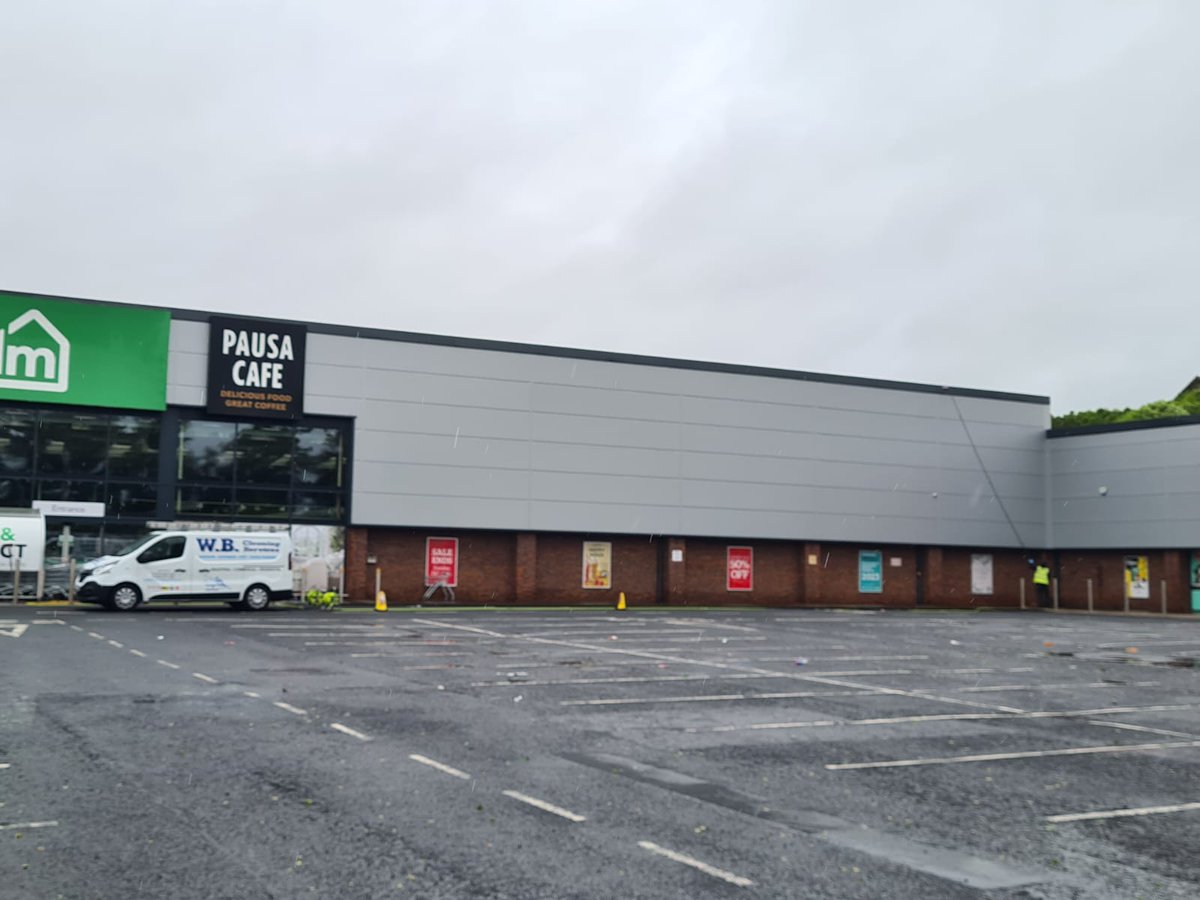 WBClean's tweet photo. A wet and windy day for some of the team down in Ballymena today. https://t.co/4RtvSqTDF8