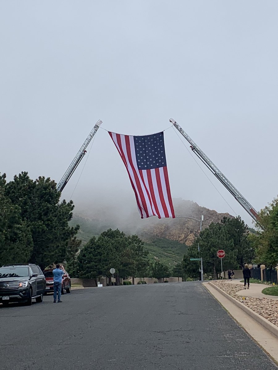 Mountain Shadows neighbors gathered at Flying W Ranch to remember the devastation 10 years ago when the Waldo Canyon fire took two lives and 347 homes. Mountain Shadows and our city has risen together stronger from those dark days. Let’s remember and celebrate how far we’ve come. https://t.co/wjPqXtUO9H