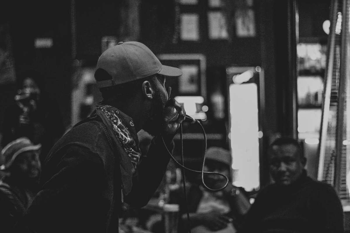 Slabsta's tweet photo. Grateful for the art and the music. Let's take it to the top @DOX_RSA 😎🙌🏾🇿🇦 #TheNine2FiveExperience @nine2fiveRSA @SIPSWINES_SA https://t.co/ZoZGbImKkm
