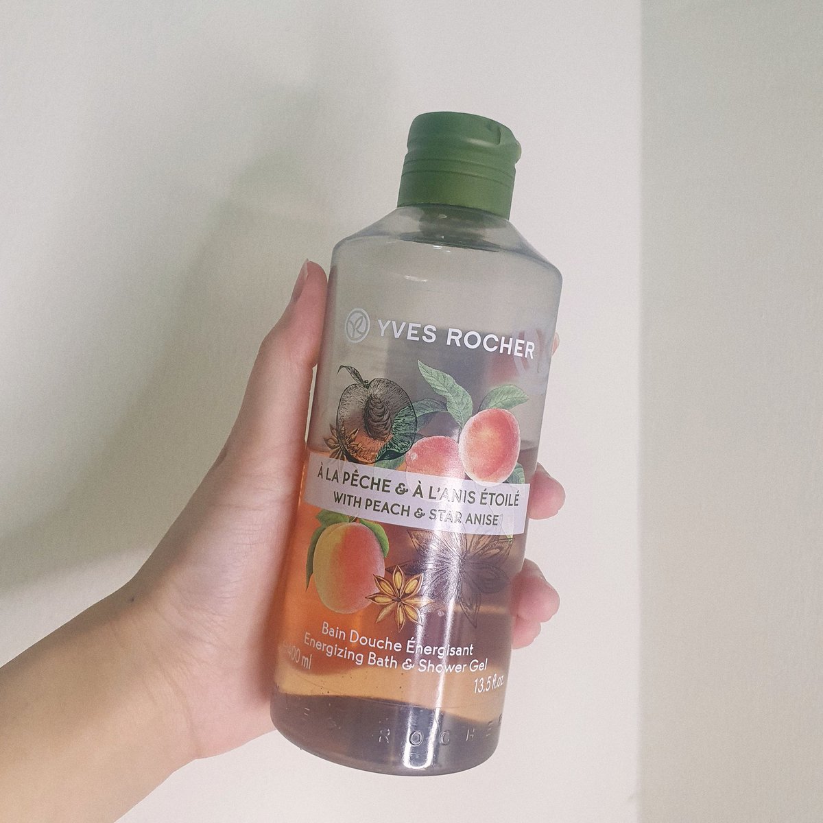 ByMild1's tweet photo. Shower gel ที่ 1 ใน💓 ยกให้ "Yves Rocher" เจลใสๆ ตีเป็นฟองนุ่ม อาบเสร็จผิวไม่แห้ง ที่สำคัญ กลิ่นผลไม้ ขวดนี้เป็นน้องพีชโป๊ยกั๊ก สดชื่น เหมือนได้บำบัดตัวเองหลังจากทำงานล้ามาทั้งวัน 10/10 #รีวิวบิวตี้ #ดีบอกต่อ #HowtoPerfect #รีวิวสกินแคร์ https://t.co/crqaq64pvC