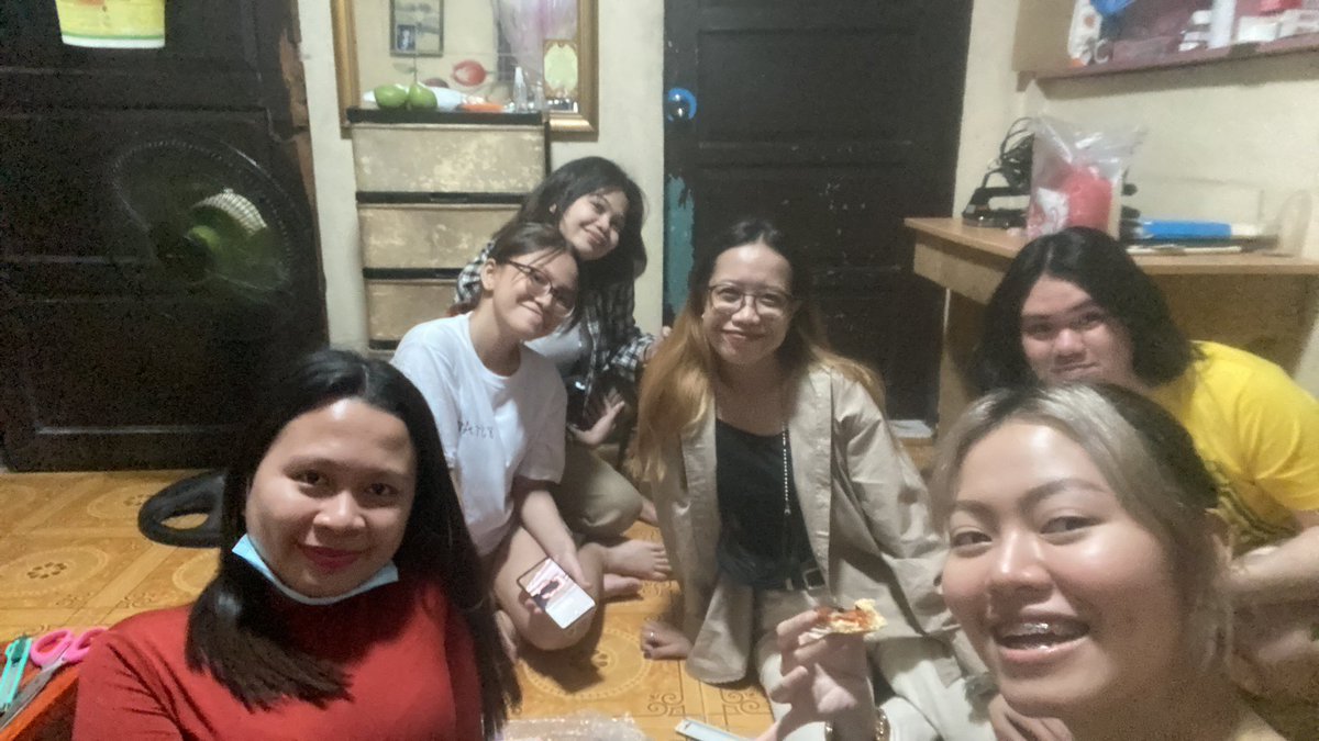 juverynice's tweet photo. Mahal q kau araw araw :(( https://t.co/DyTBUKOKXy