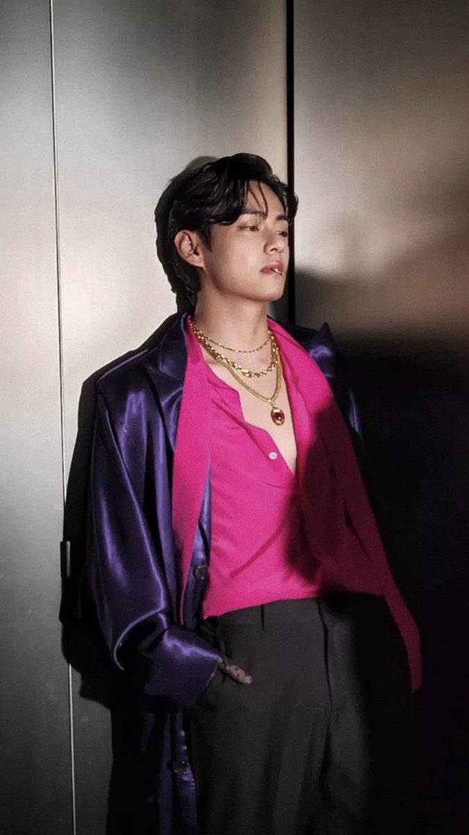 mhhll_mi's tweet photo. KIM TAEHYUNG AT CELINE SHOW
TAEHYUNG TAEHYUNG 
#CELINEXParkBoGum #CELINE #TaehyungInParis https://t.co/IgjYhpBQzD