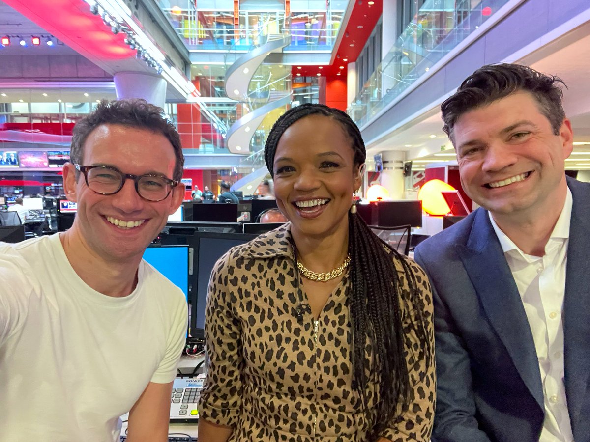 #WeekendNewsClub 🌐

Presenting your headliners on @BBCWorld & @BBCNews this evening… 🙌

(See what I did there? 😉)

@LukwesaBurak @LVaughanJones