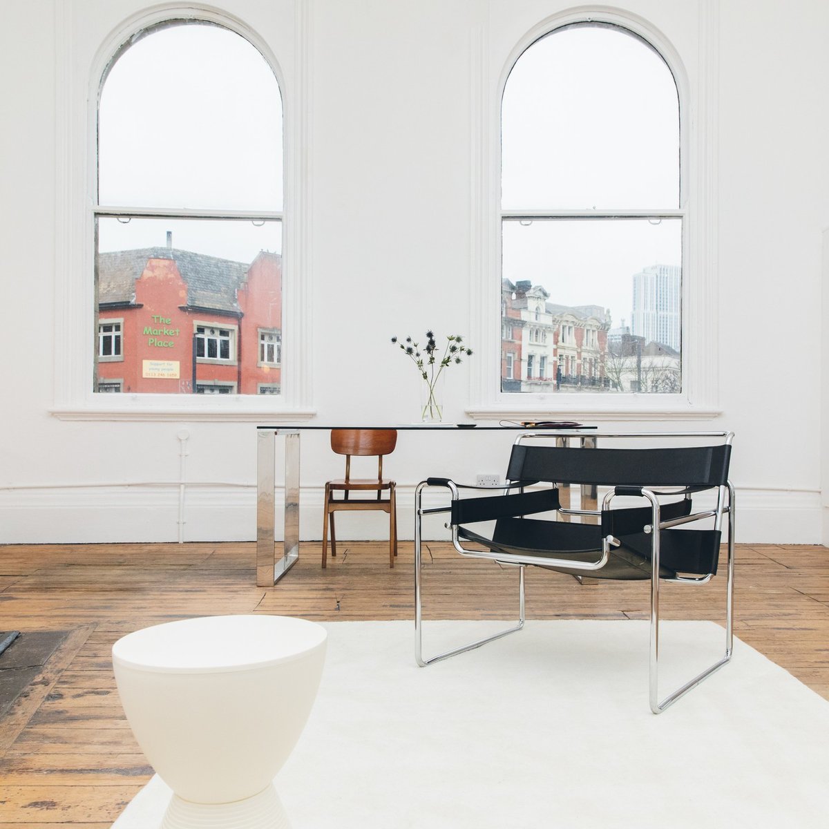 Another beautiful corner in the Corn Exchange. Take a trip to handbag heaven, courtesy of S.Joon 👜 
#LeedsCornExchange #Leeds