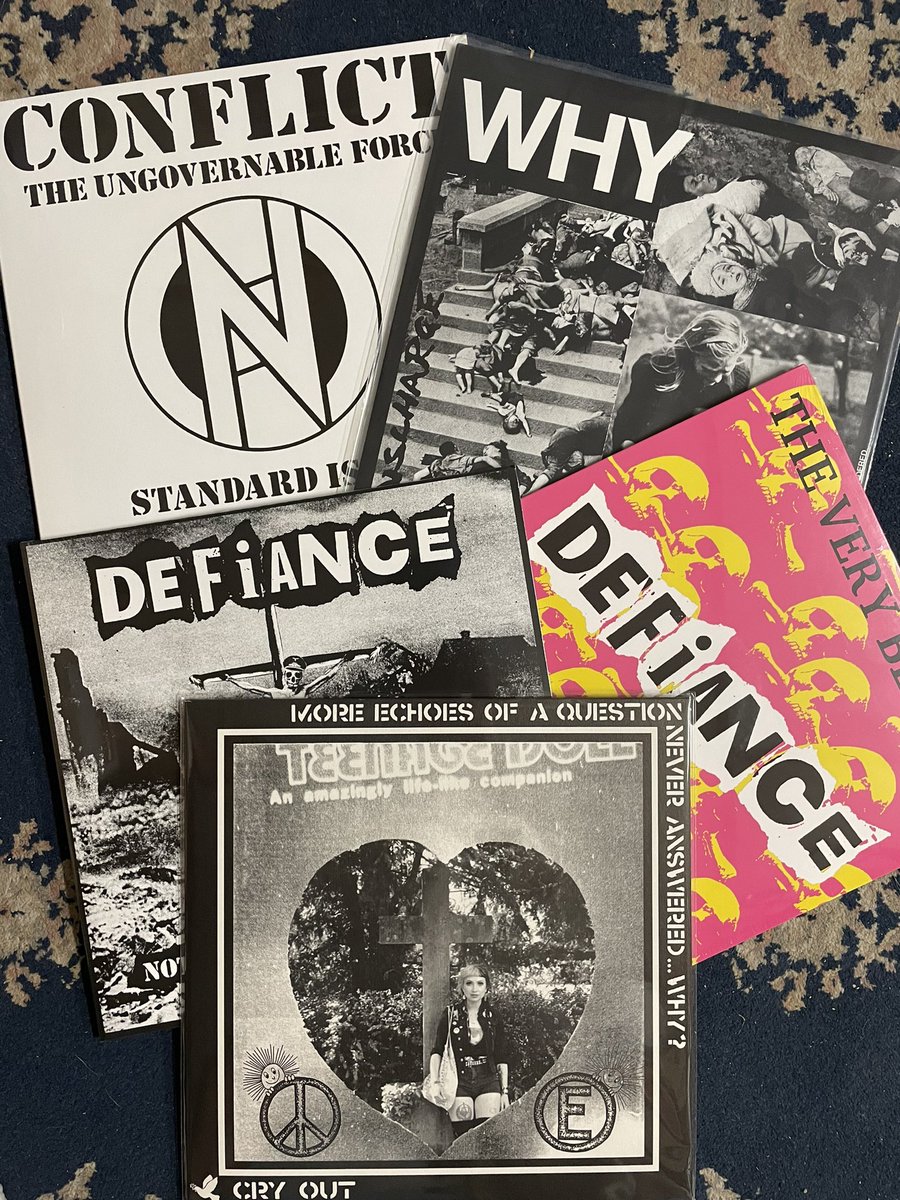 deadtank's tweet photo. Restocks at https://t.co/xXdnn2bRYb FREE SHIPPING on US orders over $100! https://t.co/d9sVKc8Ugv