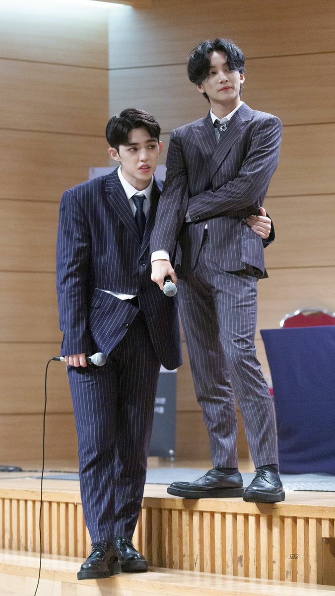 vkookgene's tweet photo. @Chimtaekookcham uu 🥺 tas may jeongcheol din ang sebong jusko lusaw na lusaw na ko ate cham. baklang bakla na ko so much. imagine mo yung all new ap3 and aus na babasahin HAHAHAHA tho balik taekook ako rn. need ko humabol sa in bloom https://t.co/rCy4b4wvz7