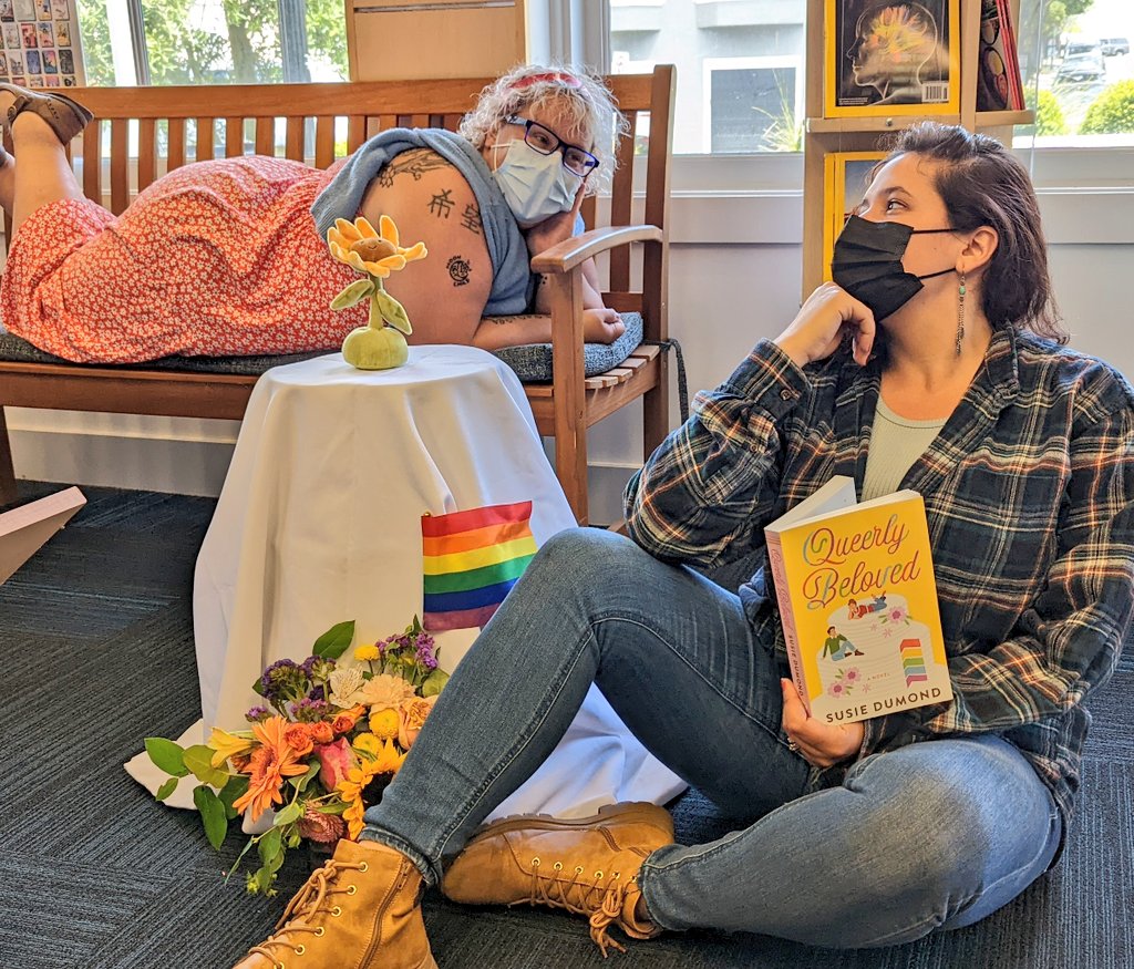 BooksIncStores's tweet photo. We're celebrating #Pride with a cover recreation of the amazing "Queerly Beloved" by @susiedoom ππ
Happy Pride!!!β€οΈπ§‘ππππ
#BooksIncLaurel #BooksInc #PrideMonth #SusieDumond #QueerlyBeloved #CoverOnABudget #CoverRecreation #IndieBookstore #ShopLocalFOREVER #SaucySunday https://t.co/cAakOFTMQs