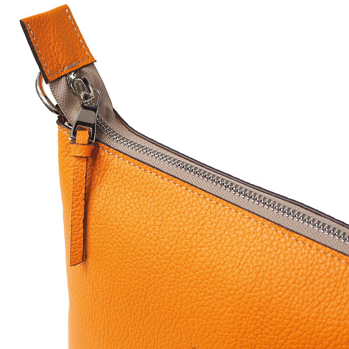 RamosMancilla's tweet photo. #etsy: Bolso de piel con bandolera. Color Mandarina.  #naranja #bandolera #bolsodepiel #crossbody #mandarina https://t.co/JLzIVAMBQQ https://t.co/4Ila5oCYmA