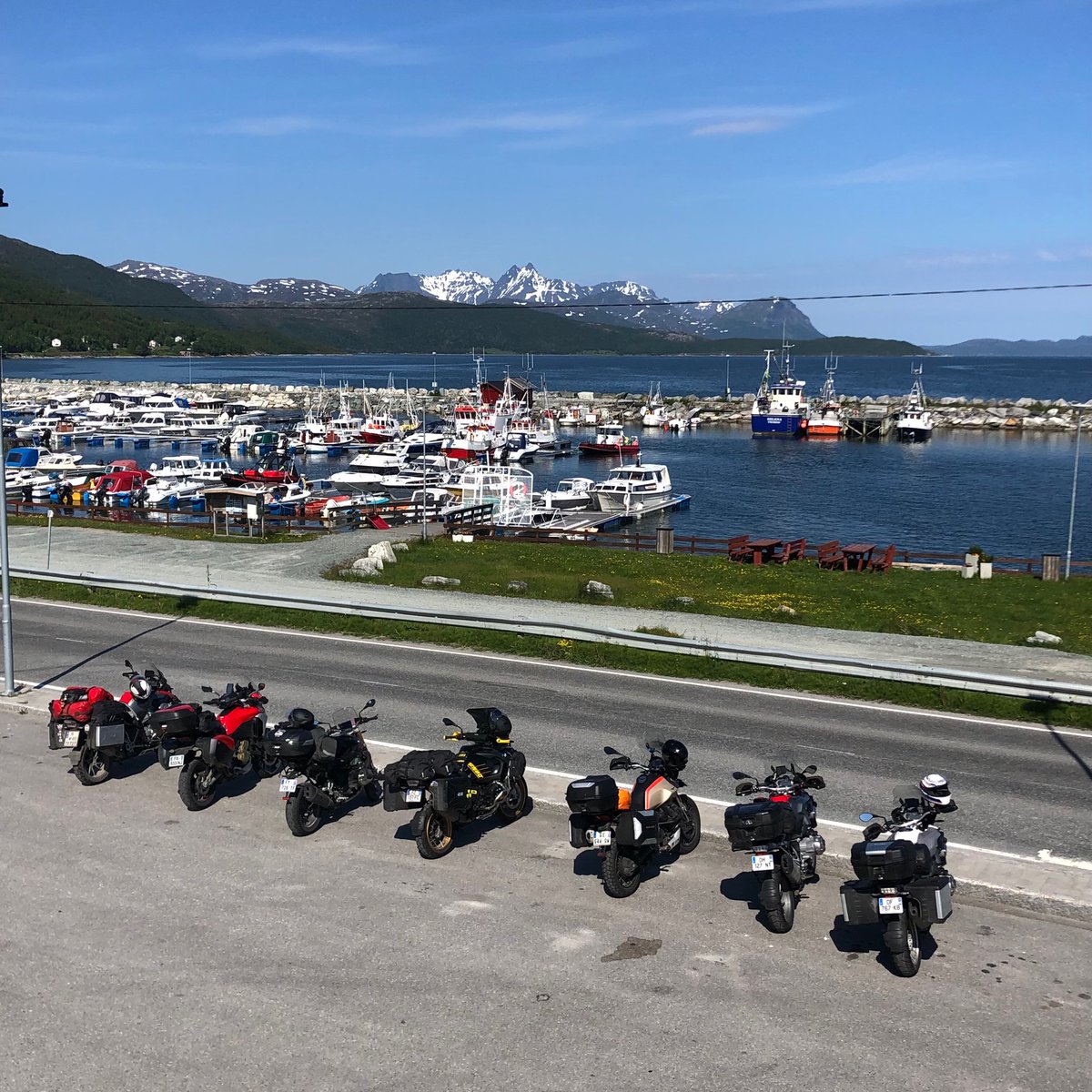 Virage8's tweet photo. Hope you guys enjoyed as good a weekend as ours en route to North Cape! C’est géant 😎 
#voyage #roadtrip #moto #motos #capnord #capnord2022 #northcape #northcape2022 #enjoyyourride #enjoyyourlife #eyreyl #cestgeant
#thisisvirage8
https://t.co/HDZ7yeQe61
📸 @virage8 https://t.co/9QPG9Bz6kq