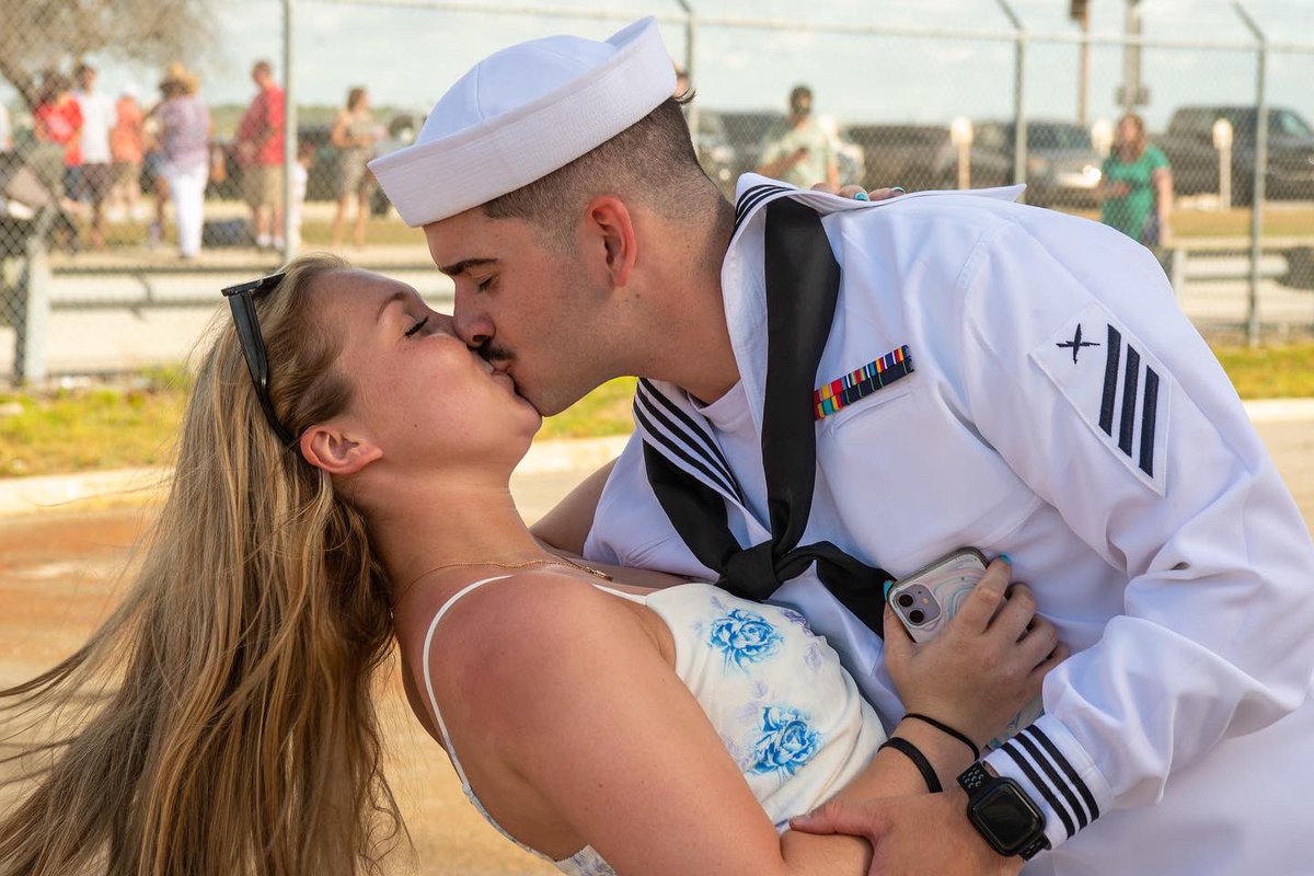 U.S. Fleet Forces tweet media