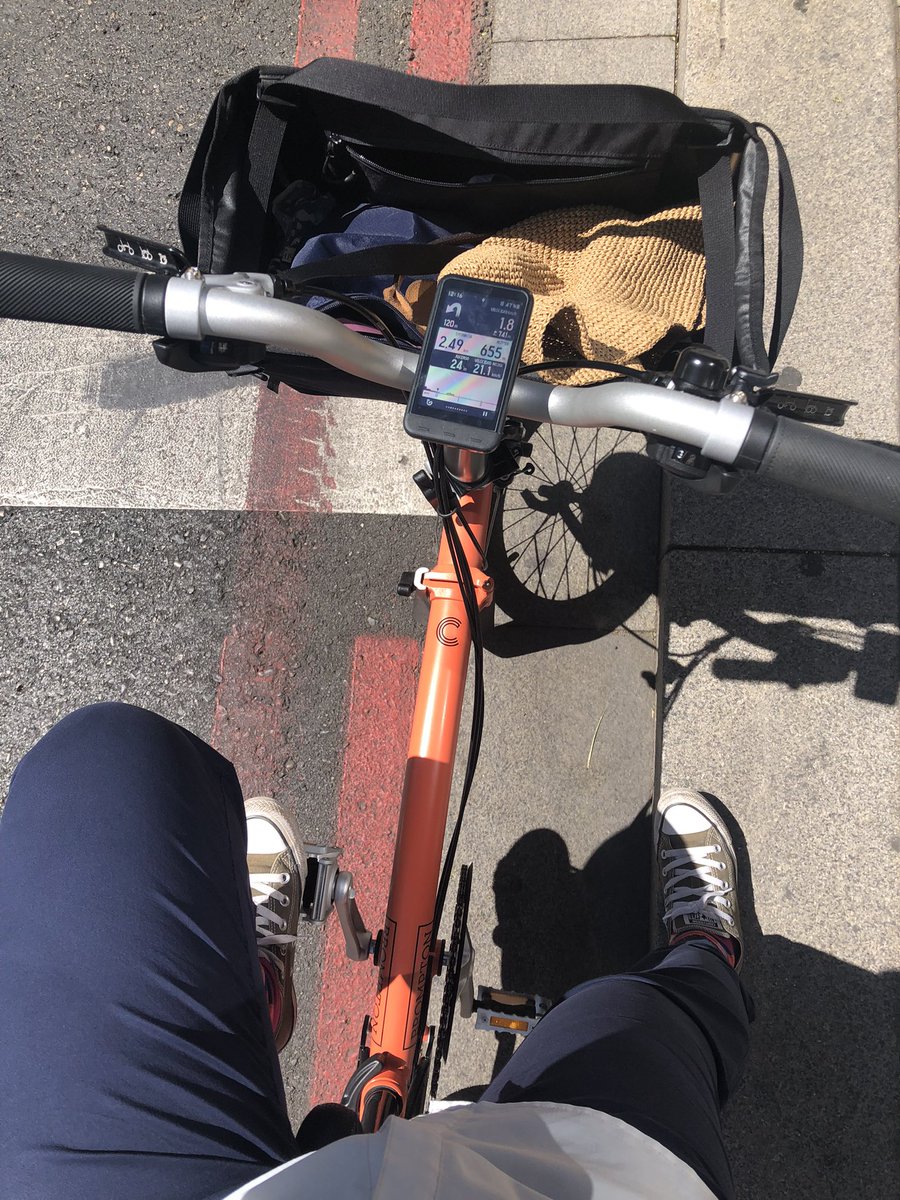 dariapon's tweet photo. Hola! Madrid! 
Da gusto a pedalear aquí en Madrid! 
Un día perfecto! https://t.co/oIbBw9PDzF
