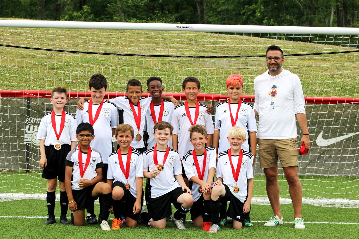 SahlensSP's tweet photo. Congratulations to the NPALSC Niagara Pal Panthers for winning our Boys U10 Sahlen's Cup Summer Tournament!!! 🏆🎉

Great job to all the teams that participated &amp; thank you for joining us this weekend at Flash Fields! https://t.co/SdS4T6mWEz