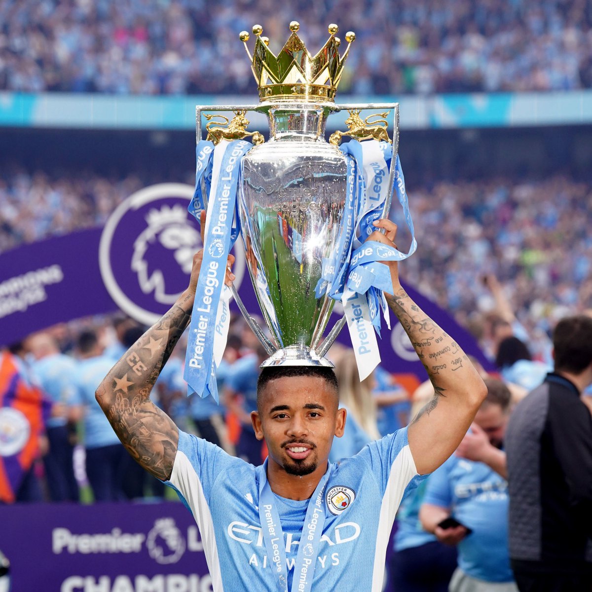 City_Xtra's tweet photo. 🔵 236 Apps
⚽️ 95 Goals
🅰️ 46 Assists
🏆 Premier League [x4]
🏆 League Cup [x4]
🏆 Charity Shield [x2]
🏆 FA Cup [x1]

Thank you for everything, @gabrieljesus9! 🤙🇧🇷 https://t.co/r0AUU91vef