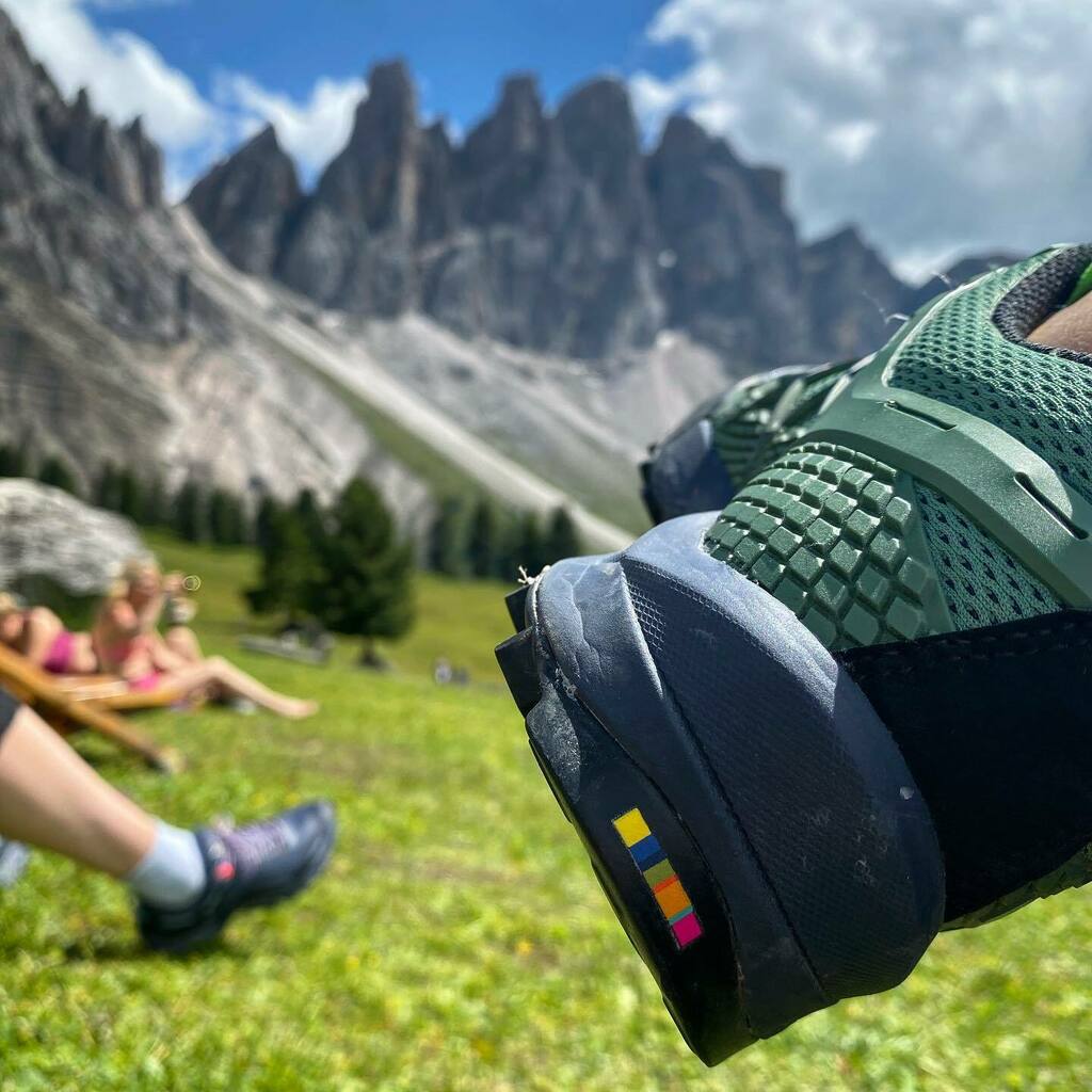 lodoeth's tweet photo. Testing @salewa new tools 🐍 🧰 

#trekking #alps #südtirol #puremountain https://t.co/JVJ9nLYRFX