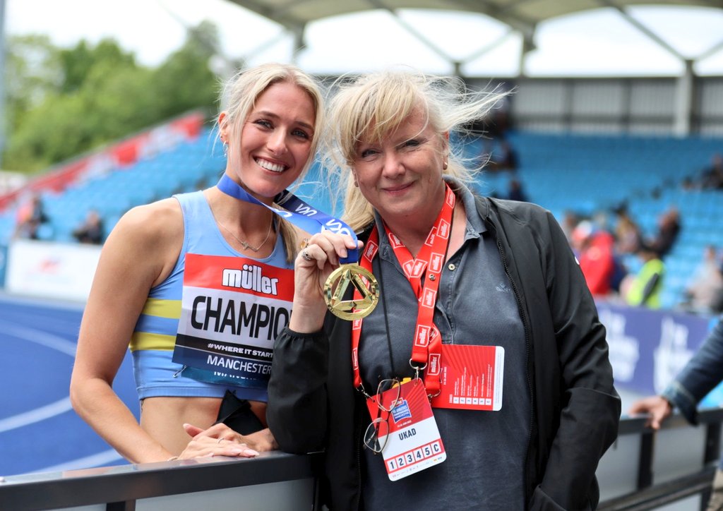 🔜🇺🇸
<a href="/Jessie_Knight/">Jessie Knight</a> <a href="/CoachMarina_A/">Marina Armstrong</a>