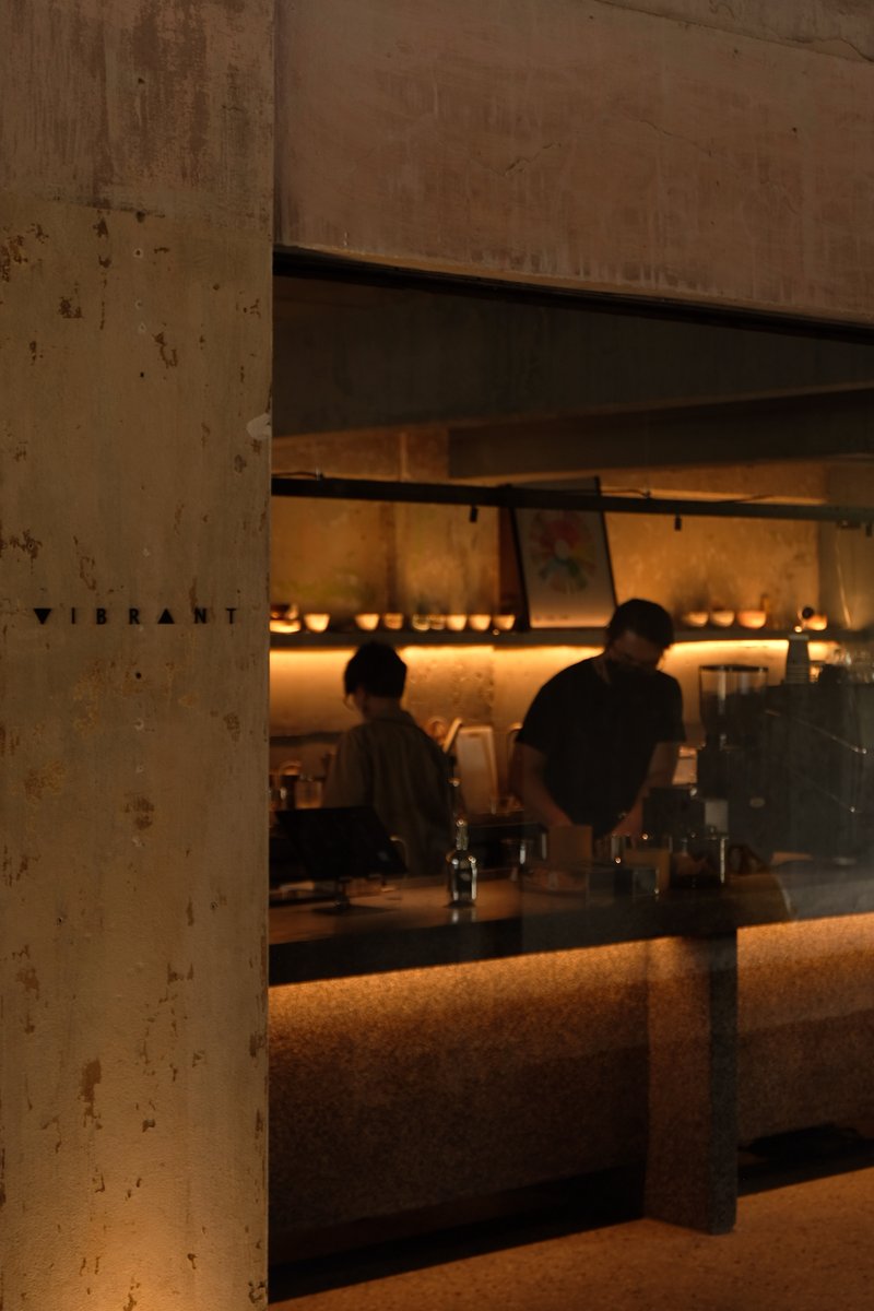 common_hoods's tweet photo. อีกจุดเด่นของร้านนี้เลยที่รู้สึกชอบมากๆ คือการใช้ไฟของทางร้าน มันพอดีมากแบบมากกกก และเป็นสีที่พอถ่ายรูปออกมาแล้วส้วย แบบสวยยยยย!
IG: @vibrant.bkk
#SIPinCommon #vibrantbkk https://t.co/45Jfqx8IQd