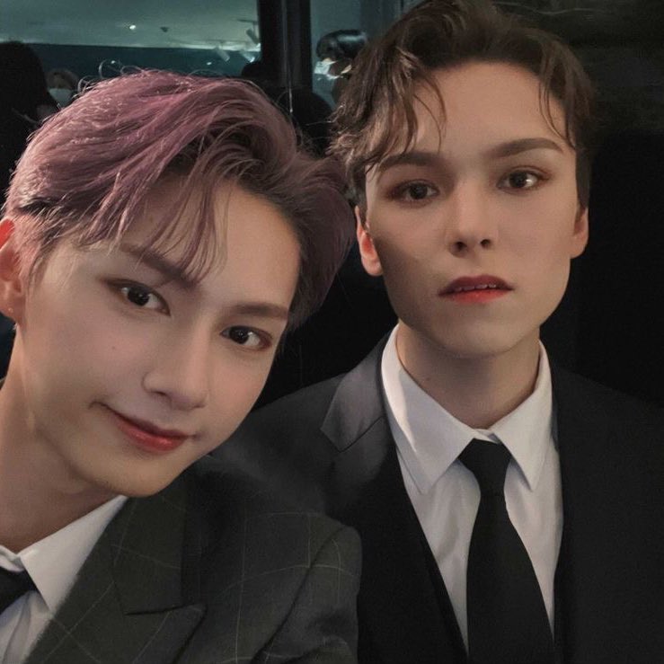 liphuifiles's tweet photo. with @vernhye 
#LOONA #김립 #SEVENTEEN #준 https://t.co/d6RKJCENFH