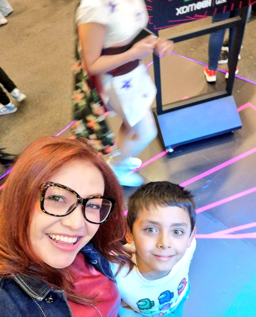 naganicol's tweet photo. Nuestro primer Comic Con gracias a @CartoonLA 🤩🙌
#CNenCCC #BackToComicCon 
@comicconcol https://t.co/8b5d6NqWlT