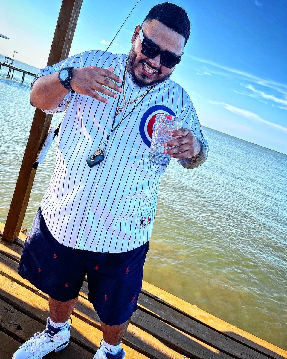 aaronanthony_'s tweet photo. Smiling but I’ll turn this bitch up! 😤🫴 https://t.co/8PlUM46tvn