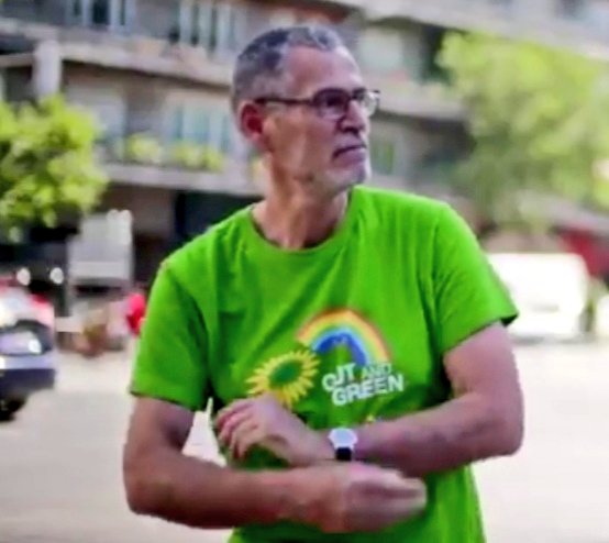 PartidoVerde_es's tweet photo. Esta noche, a las ⏰ 22h, en @La_SER, no te pierdas la entrevista a @Ramonlinaza, histórico activista LGTBI+ y convocante de la primera manifestación del #OrgulloLGTBI en #Madrid, en 1978, #Orgullo2022 🏳️‍🌈 https://t.co/G5IEZz2eEH