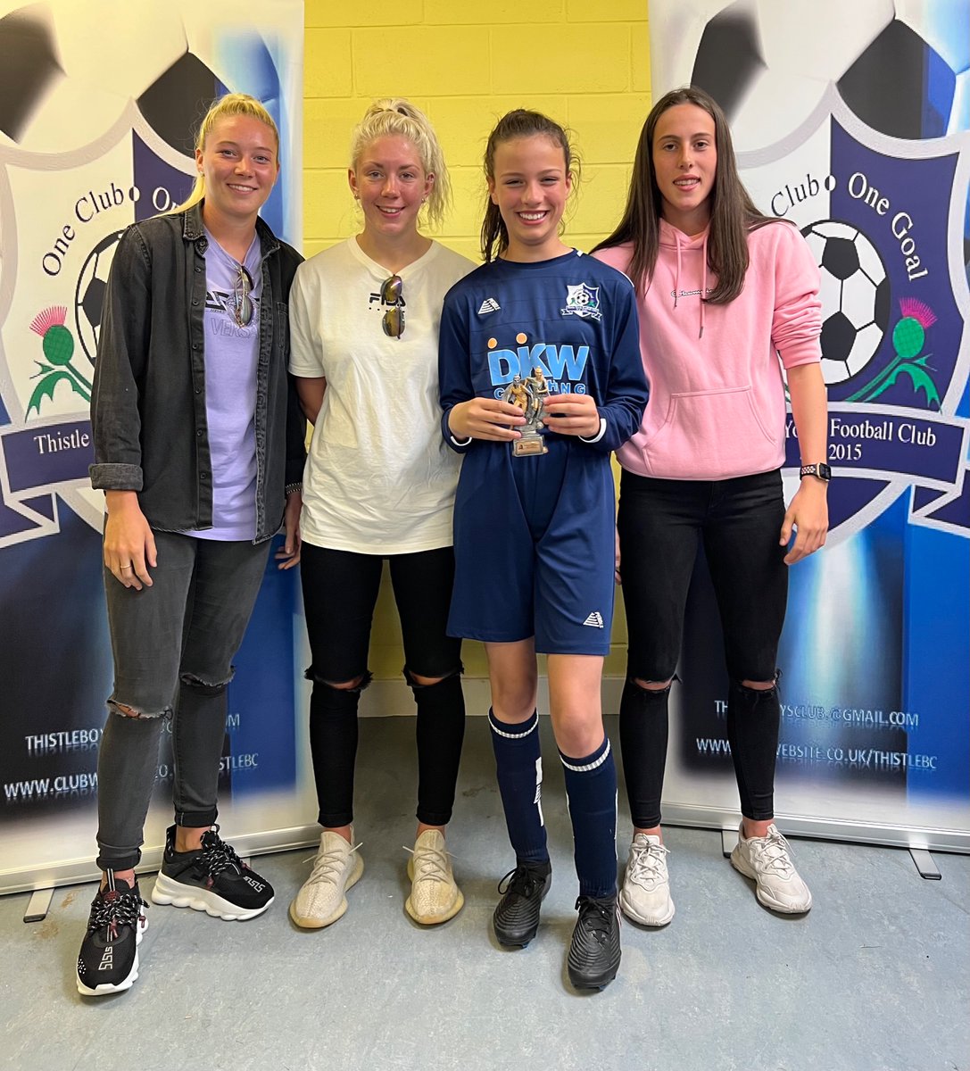 ThistleGirlsPrizeGiving | Our Girls section held their Prize Giving &amp; were lucky enough to be joined by <a href="/AberdeenWomen/">Aberdeen FC Women</a>  first team players   <a href="/FranOgilv13/">Francesca Ogilvie</a>  <a href="/BailleyCollins/">bailley collins</a> and <a href="/UrquhartMillie/">millie urquhart</a>  who presented our girls with their trophies. Great for our girls to be so inspired 👏🏻