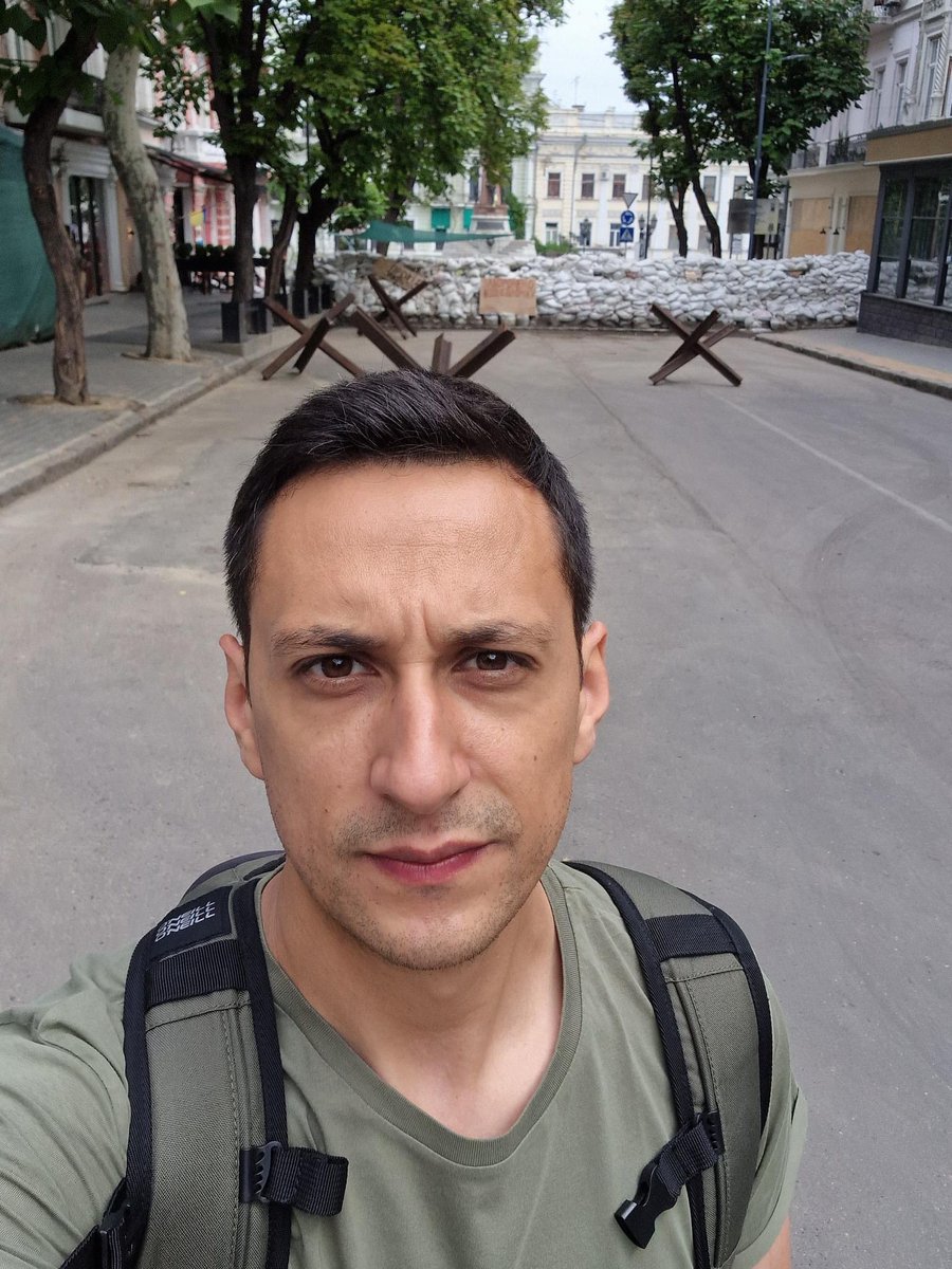 VladDanGheorghe's tweet photo. I’m in Odessa. Just two days after a historic vote in the @Europarl_EN, I came to meet with Ukrainian officials and to deliver a message: Europe is with you! 🇪🇺🤝🏼🇺🇦

I must say, Ukrainian people are amazingly strong and resilient. 

#StandWithUkraine #SlavaUkraini https://t.co/n8aipWhyYY