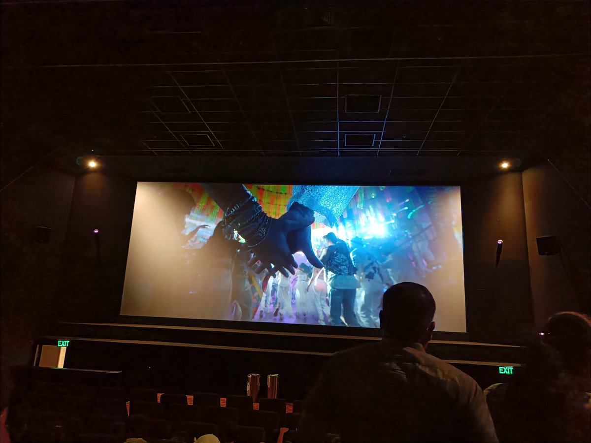 rathor_andy's tweet photo. My kinda date ....
#sundayvibes #YOLO
#movie #food #rooftop
#Level12 #Elpro #Pune https://t.co/3gGpG7mqxx