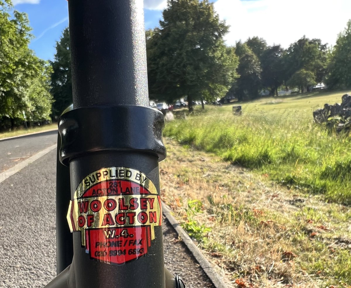 MorganBroadcast's tweet image. And a shout out to Malcolm and the team at @woolseycycles (who endured my months of deliberating!) 👍